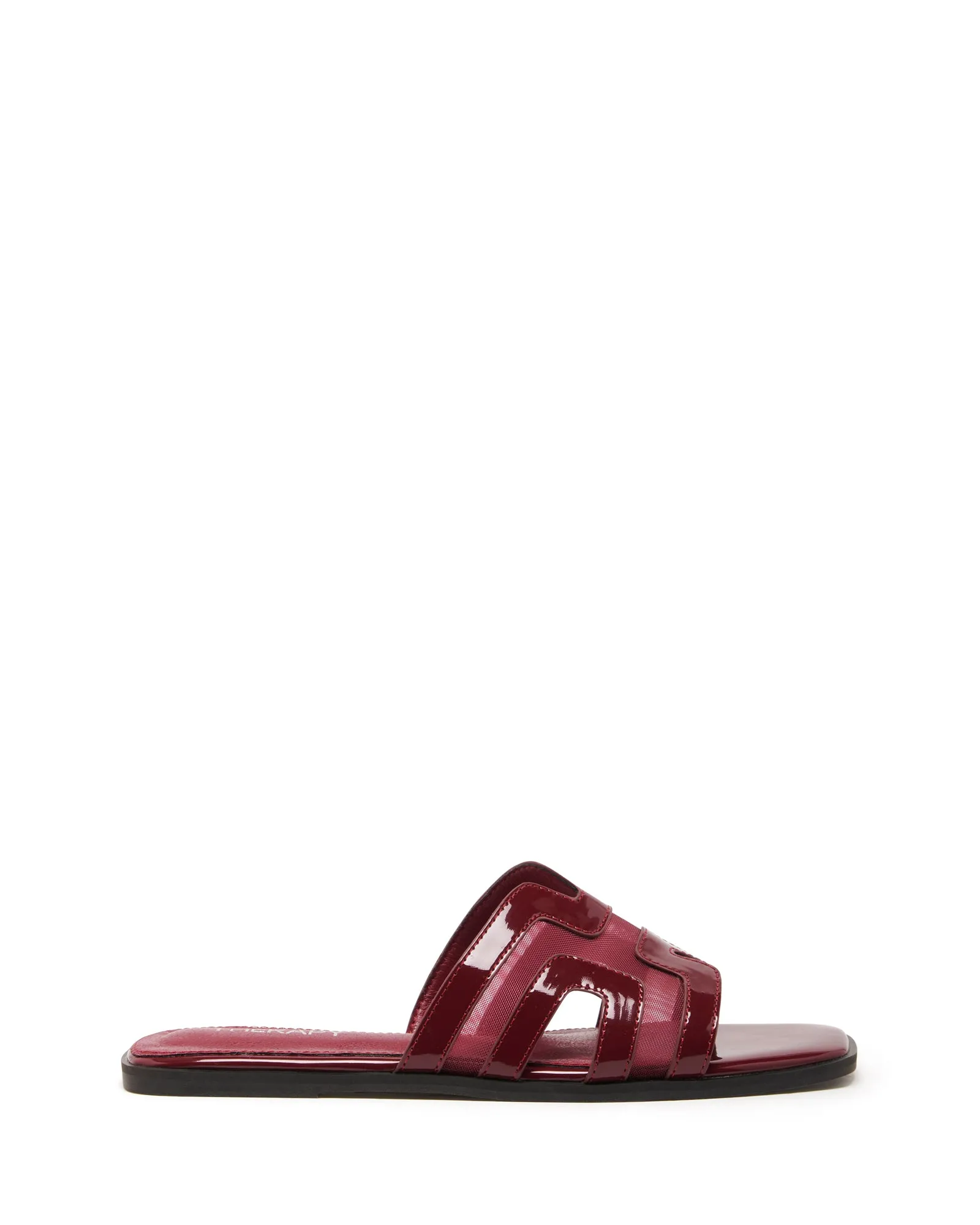 Gaze Flat Sandal Cherry Mesh