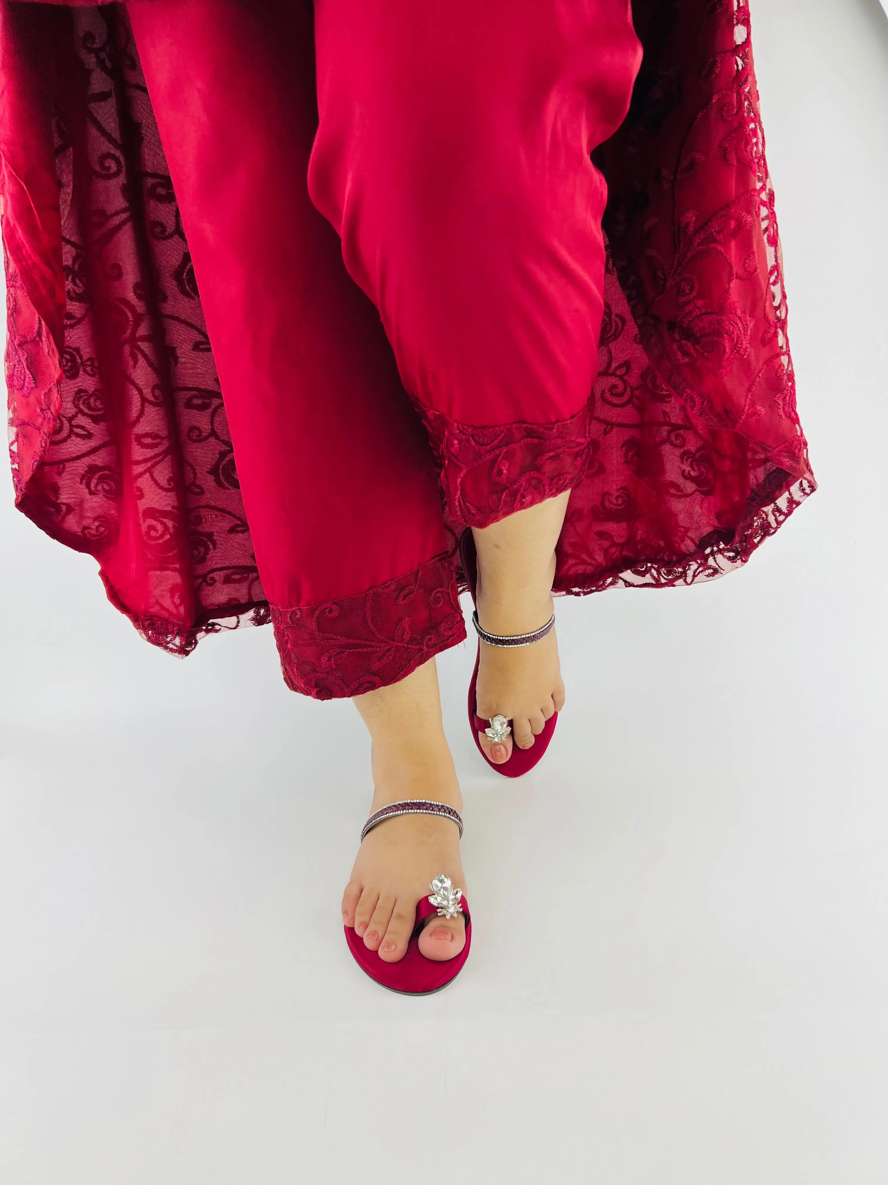 Maaya Toe Ring Diamond Bee Maroon Mash Scarlet Summer Flats